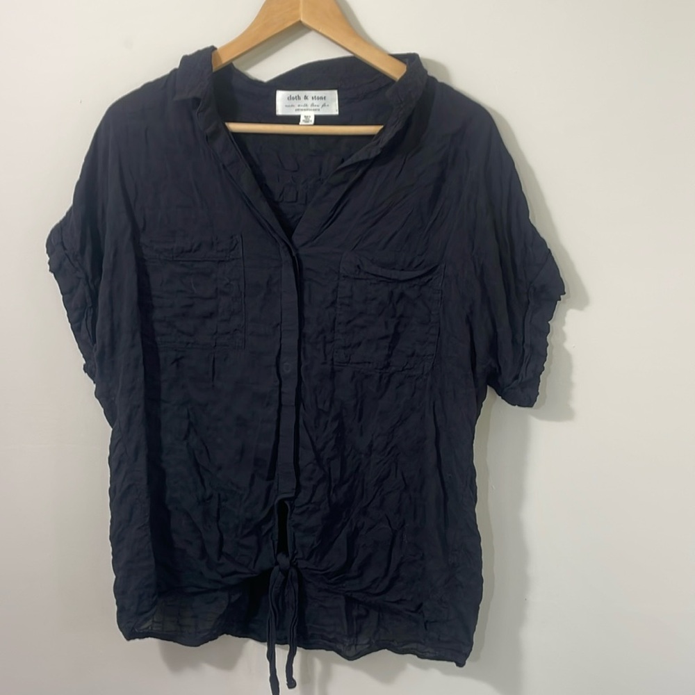 Cloth & Stone Black button up blouse with cuffed sleeve and tie at waist